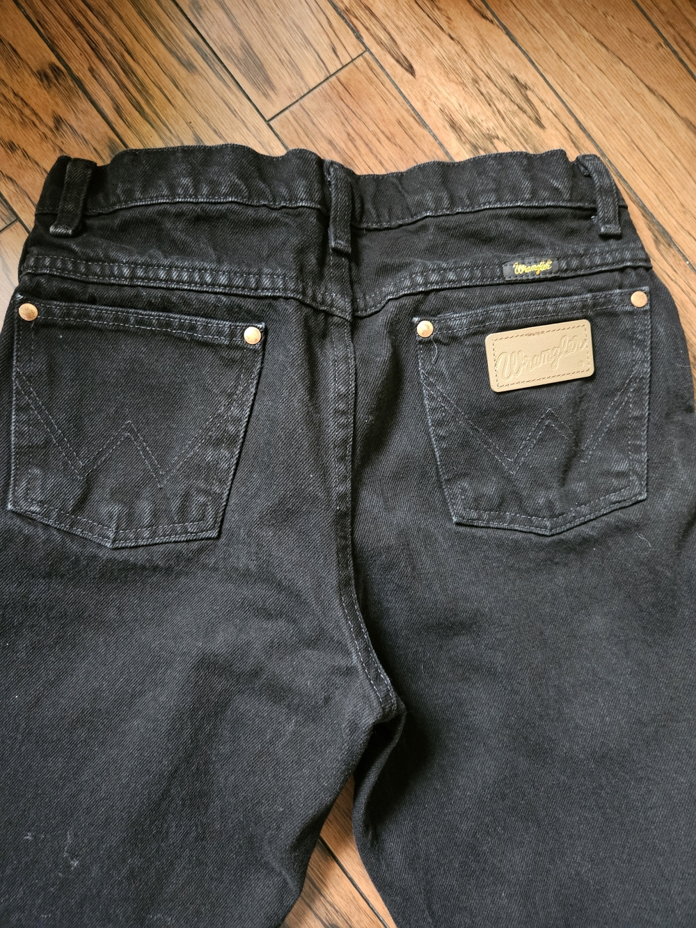Wranglers Classic Straight Black Boy's Jeans Size 16 - Picture 3 of 6